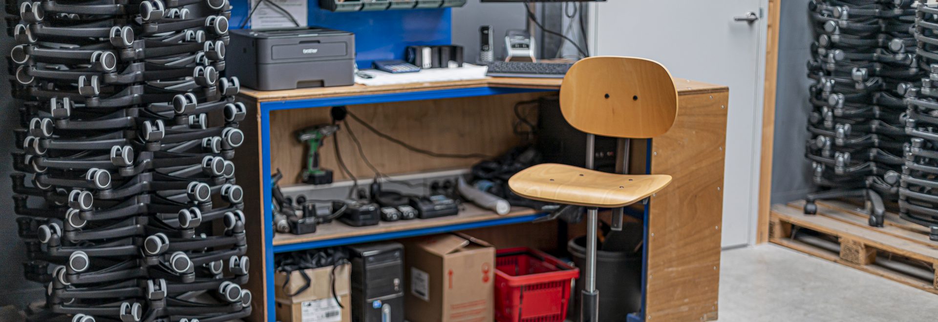 Rodachair houten werkstoel