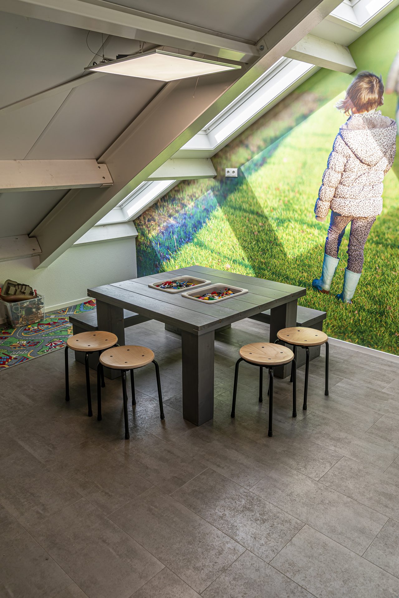 Rodachair TAH 45 stapelbare taboeret kruk hout